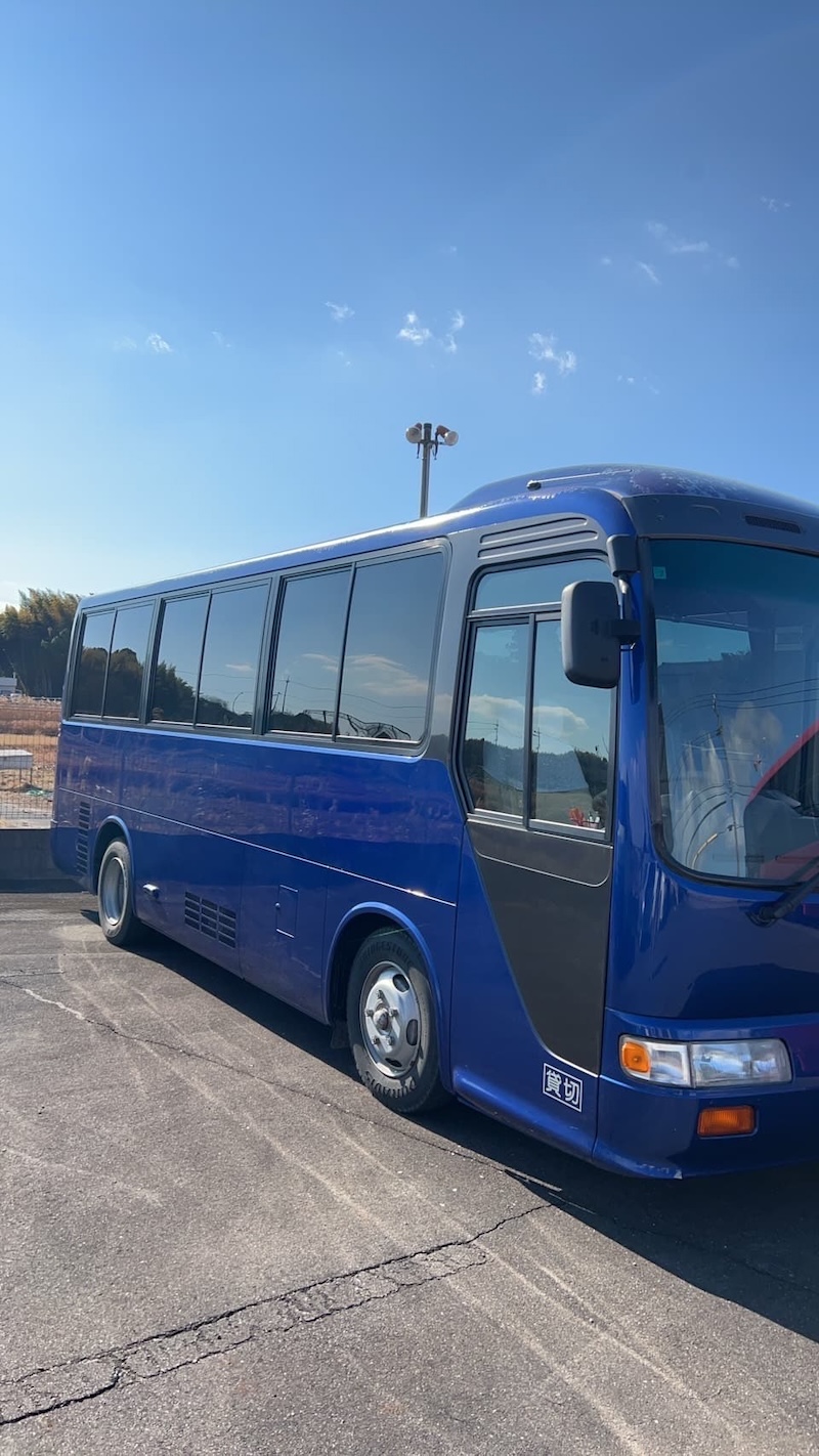 バス車内